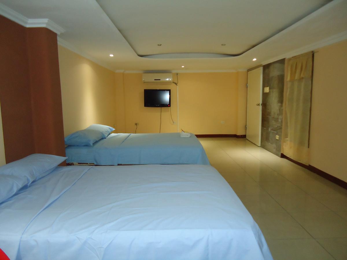 Hostaling Guayaquil Mercedes Bagian luar foto