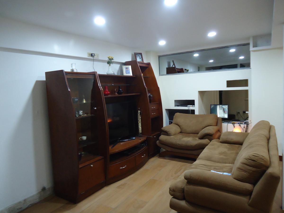 Hostaling Guayaquil Mercedes Bagian luar foto